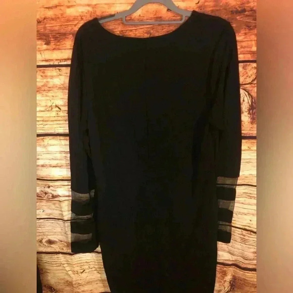 Mesh Detail Bodycon Dress - Picture 11 of 16